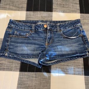 American eagle size 6 Jean shorts